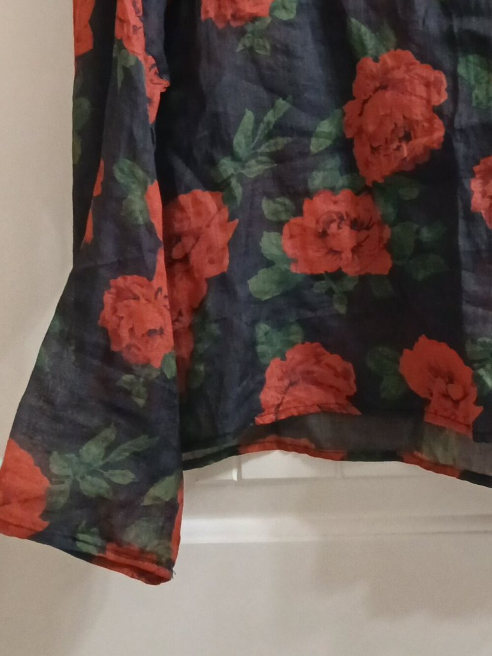 Linen pullover top - Picture 3 of 3